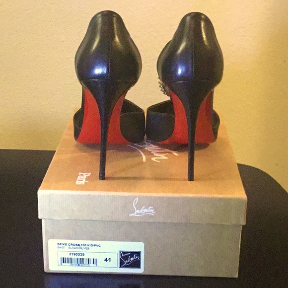 Christian Louboutin, black Leather spike cross D’orsay Pumps, size(41) 🌹🌹 - Picture 4 of 6